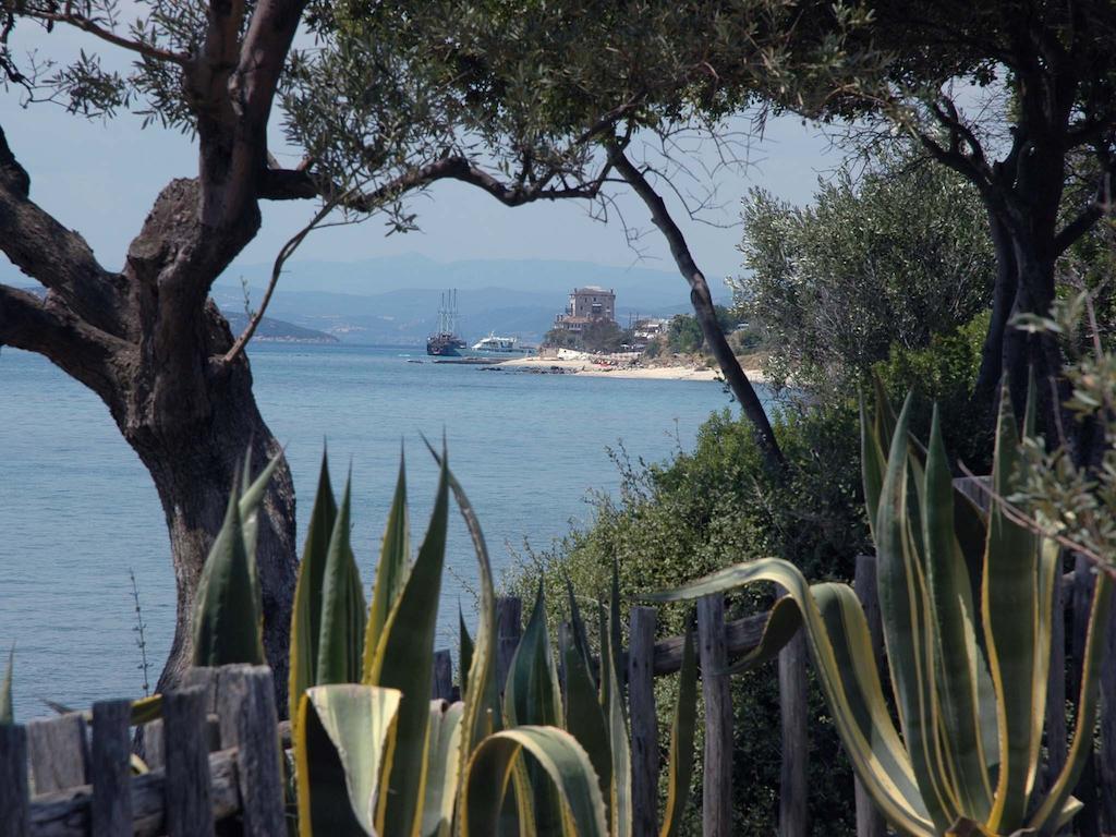Skites Hotel Bungalows Ouranoupoli Bagian luar foto